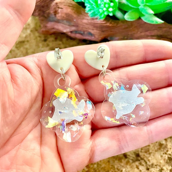 Flounder Acrylic Earrings - Picture 4 of 4